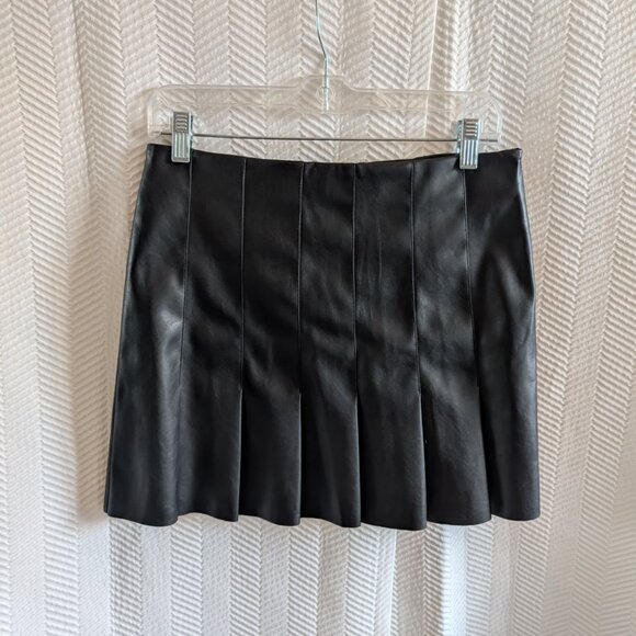 En Saison Black Vegan Leather Pleated Mini Skirt Medium Tennis skirt - Picture 2 of 11